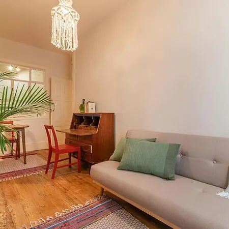 332 Apartment