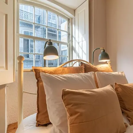 332 Apartment